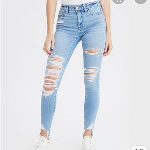 NWOT AEO Hi-rise Destroyed Jeggings